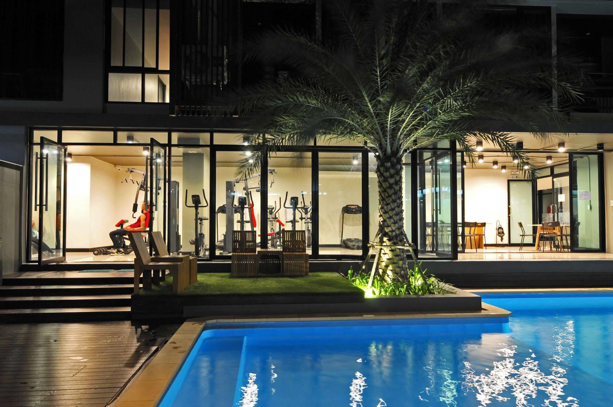 Grand Marina Residence Hotel Ban Laem Chabang Exterior photo