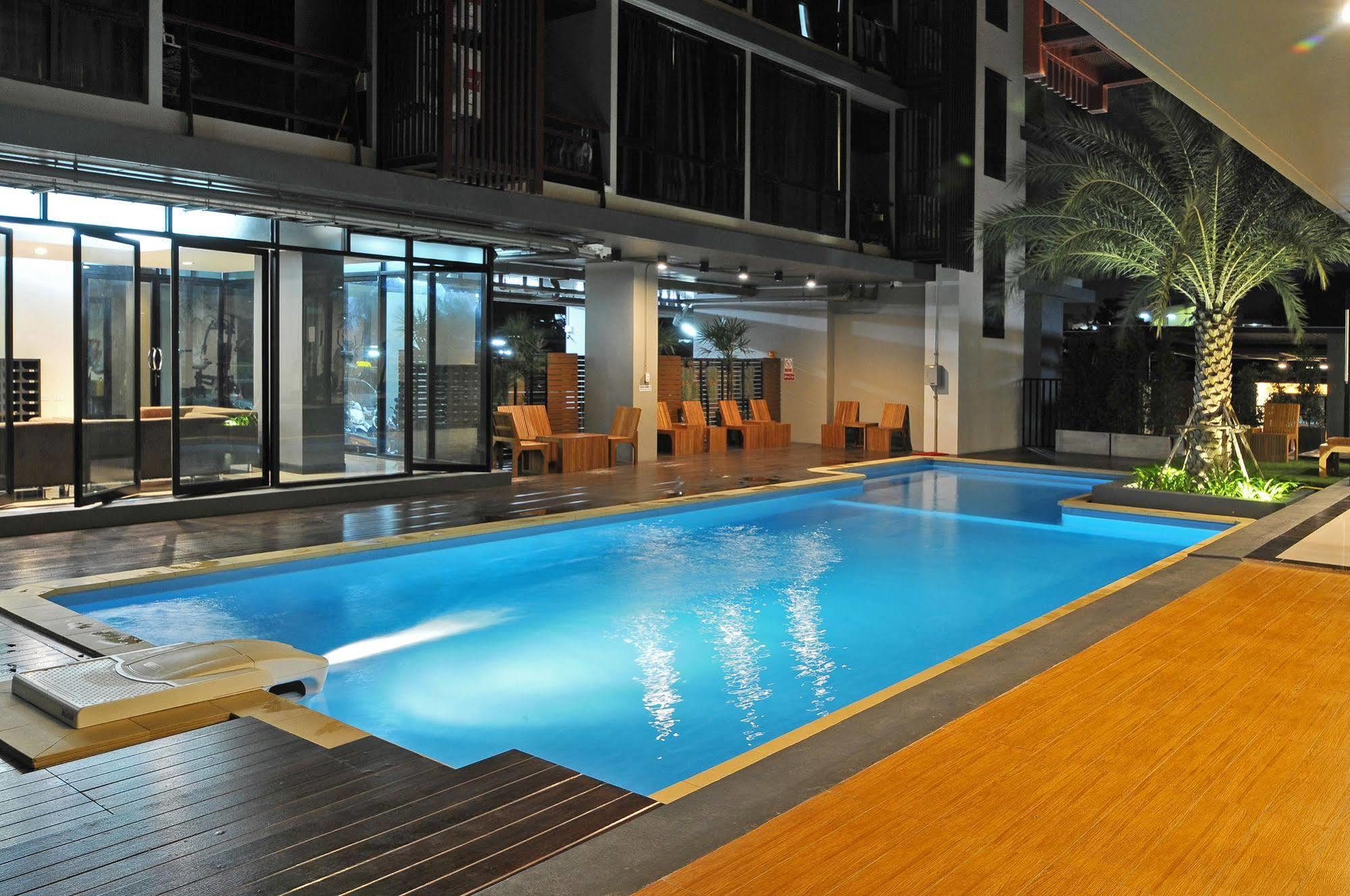 Grand Marina Residence Hotel Ban Laem Chabang Exterior photo